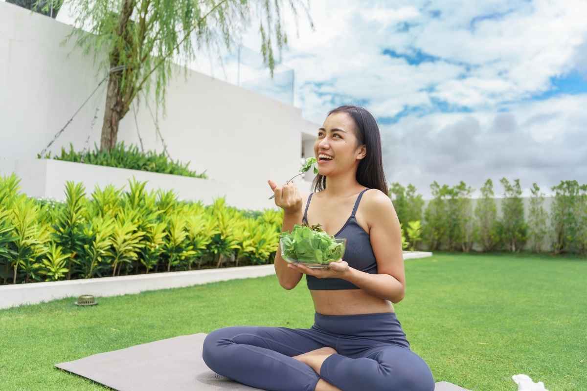 Cách hỗ trợ cơ thể hấp thu tốt hơn bằng việc cải thiện hệ tiêu hóa, giúp tăng khả năng chuyển hóa và hấp thu dưỡng chất từ thực phẩm.